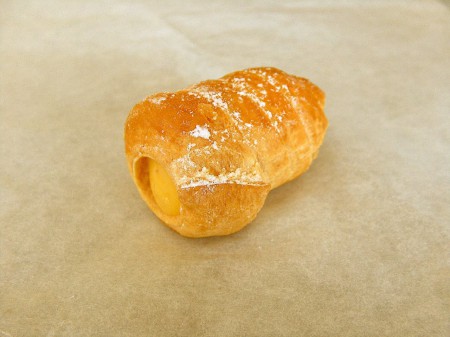 Mini cannolo alla cema pasticcera